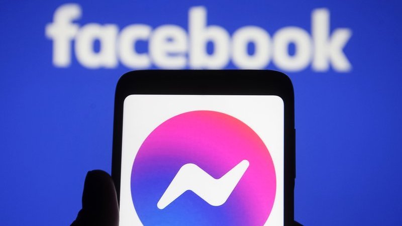 Facebook Messenger: The battle over end-to-end encryption - BBC News